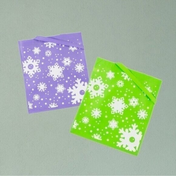 16" x 15" Large Snowflake Nonwoven Tote Bag - Picture 1 of 2